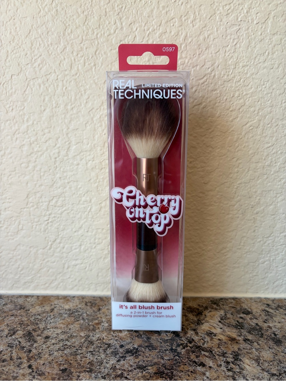 🍒Real Techniques Cherry On Top Dual-Ended Brush